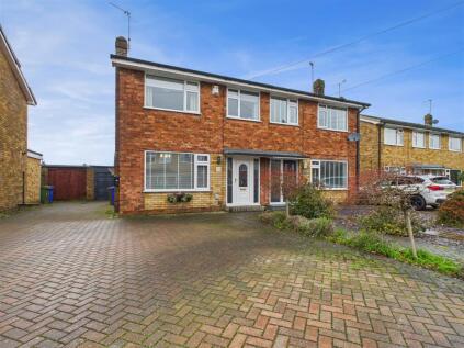 Freeman Avenue, Brough