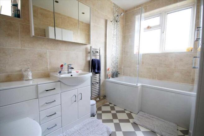 BATHROOM/WC