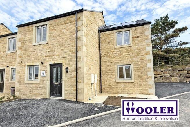 3 bed Semi-Detached for sale in summerscales