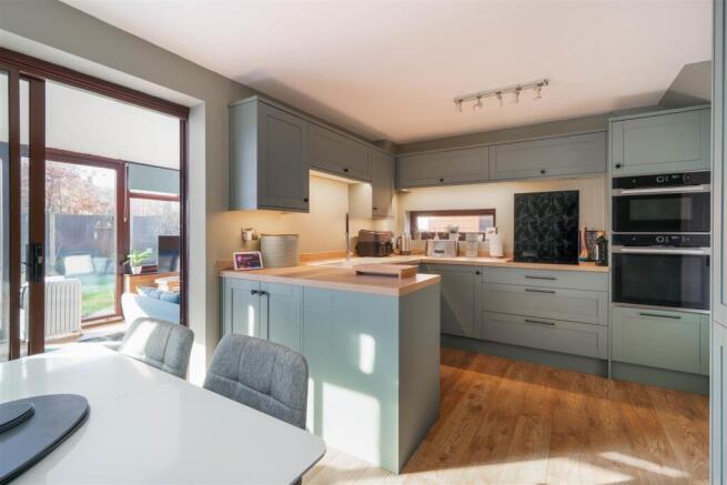 Kitchen- Diner-3.jpg