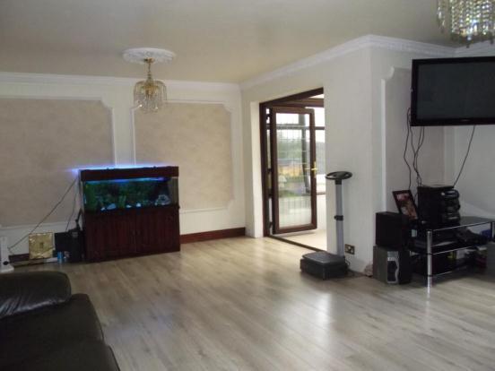Through Lounge