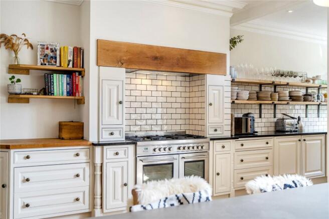 4 bed Terraced for sale Image 12