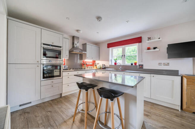 1424687-2-69b0b42...