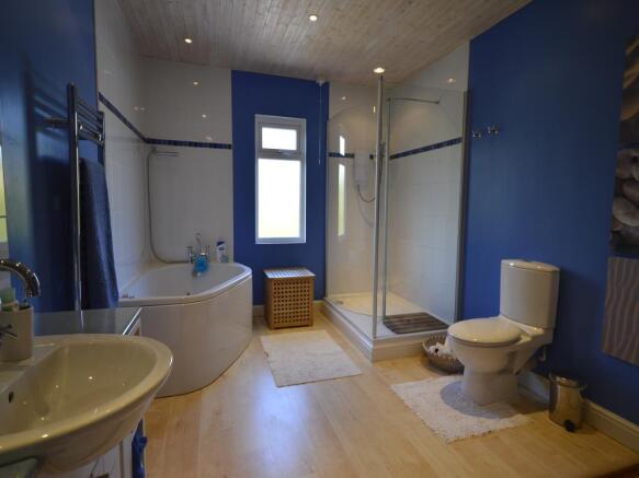 Bathroom / Shower Room / WC