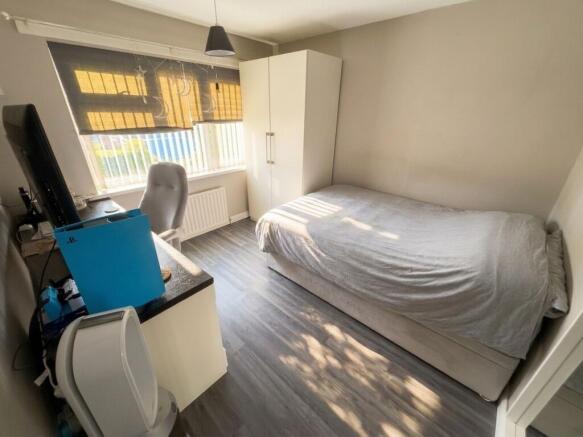 3 bed Semi-Detached for sale Image 12