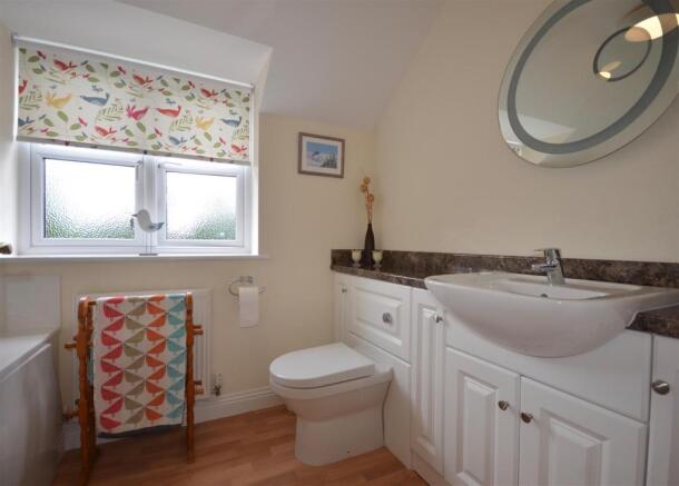 Family Bathroom 2
