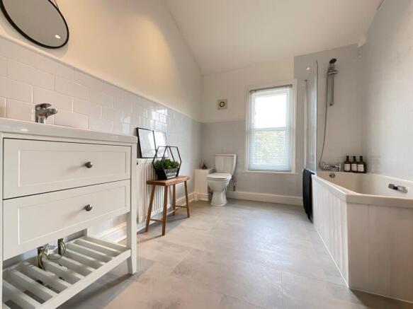 1 bed Flat for sale Image 12