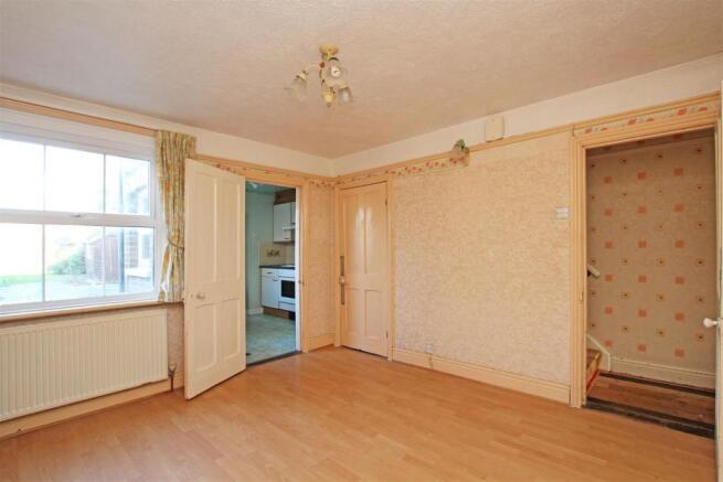 15WR - Dining room 2.jpg