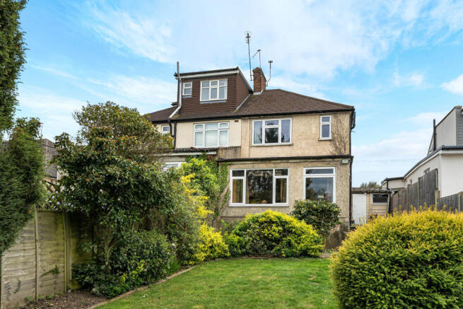Haslemere Avenue, East Barnet, Barnet, Greater London, EN4 photo 4