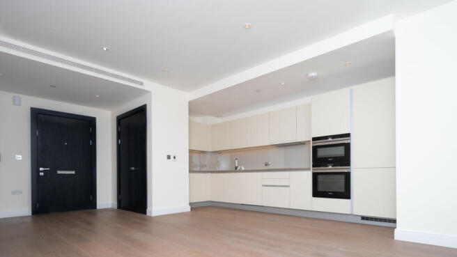 1 Sopwith Way,  London, SW11 photo 4