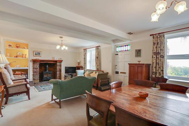 Sitting/Dining Room