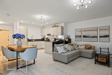 Tidey Apartments, East Acton, W3