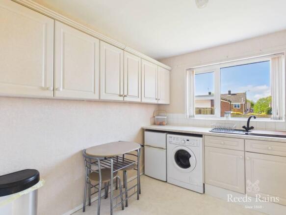2 bed Bungalow for sale Image 5