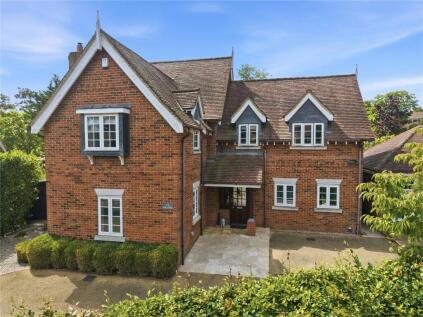 Maple Avenue, Bishop's Stortford, Hertfordshire, CM23