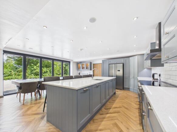 Kitchen/Dining Area