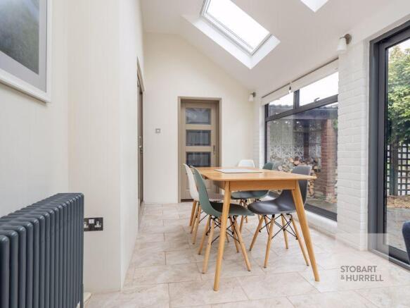 Garden Room Di...