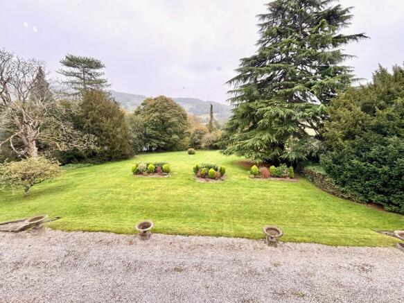 COMMUNAL GARDENS