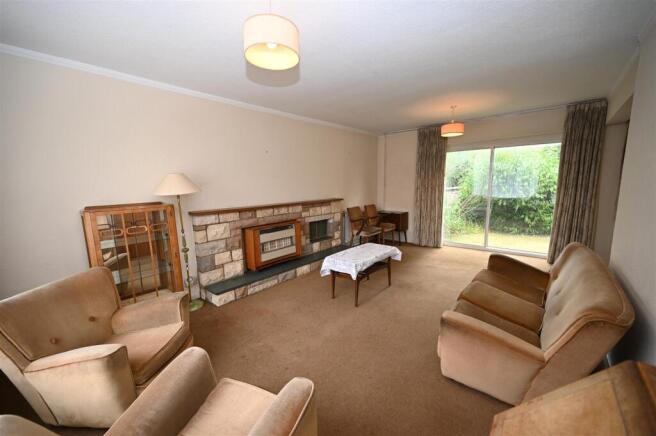 lounge 2.JPG