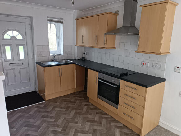Kitchen (2)