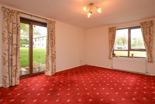 Lounge / Dining