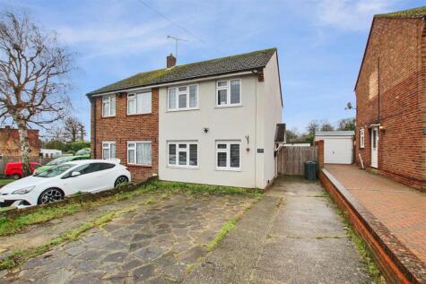 Summerhouse Drive, Joydens Wood