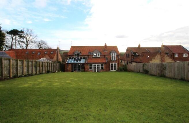 00039_Bramble House.