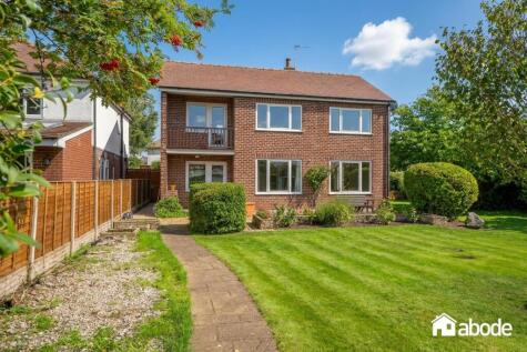 Funchal Avenue, Formby