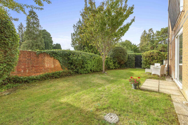 4 Alfred Davis Court, SL7 3EA (LOW RES)-6