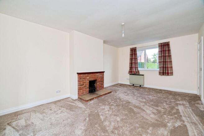 Living room photo 2