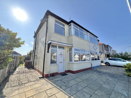Lyddesdale Avenue, Cleveleys, FY5