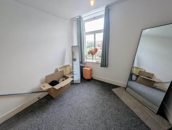 2 bed Flat for sale Image 9