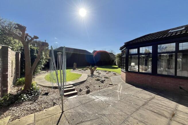 4 bed Detached for sale Image 11