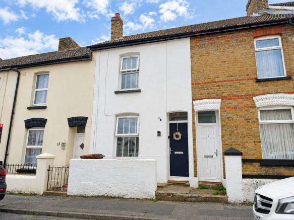 2-bed terraced on Perfect For First Time Buyers - Popular Poets Corner Area - Shakespeare Road, £220,000