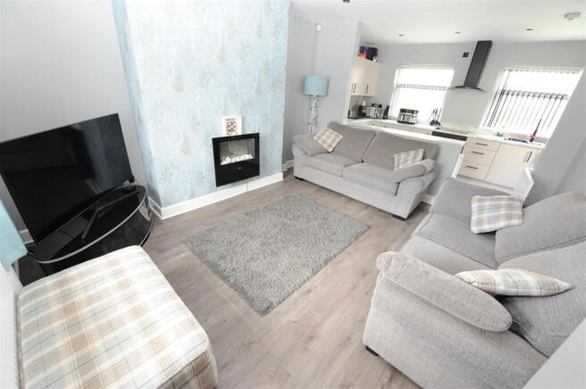 3 bed Semi-Detached for sale Image 5