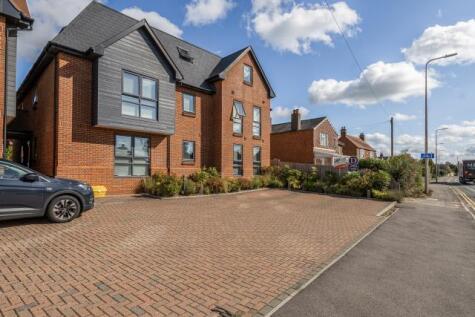 Francis Close, Thatcham