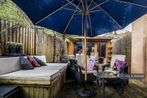 11, Glenroy Street, London W12 0HF