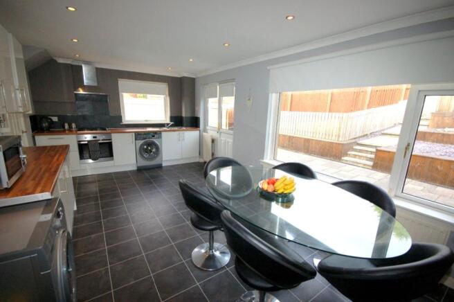 Kitchen/Dining Area