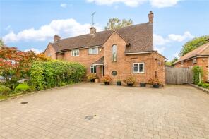 26, Canonsfield, Welwyn AL6 0QD