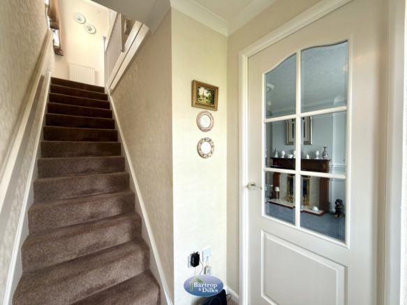 3 bed Semi-Detached for sale Image 6