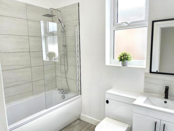4 bed Terraced for sale Image 11
