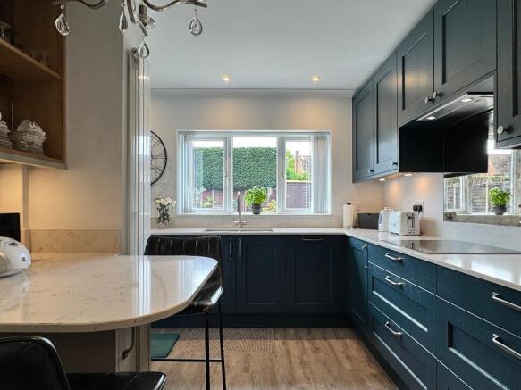 Luxury kitchen, views over the garden