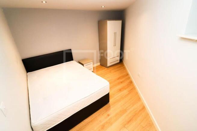 1 bed Apartment to rent Image 4