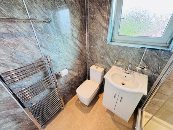 SHOWER ROOM