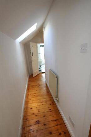 FIRST FLOOR LANDING