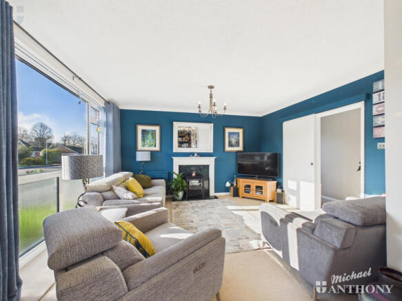 CAM03218G0-PR0902-STILL015