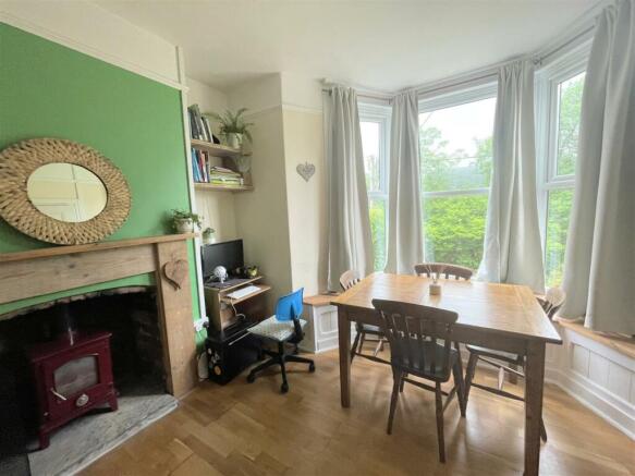 Dining/sitting room