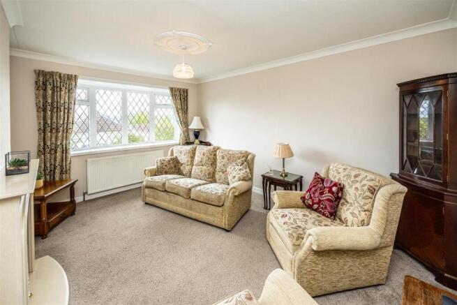 2 bed Terraced Bungalow for sale Image 4