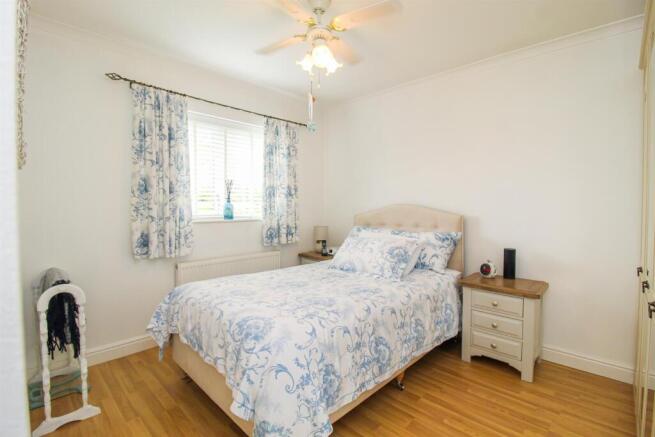 3 bed Detached Bungalow for sale Image 7