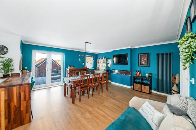 KITCHEN DINING ROOM