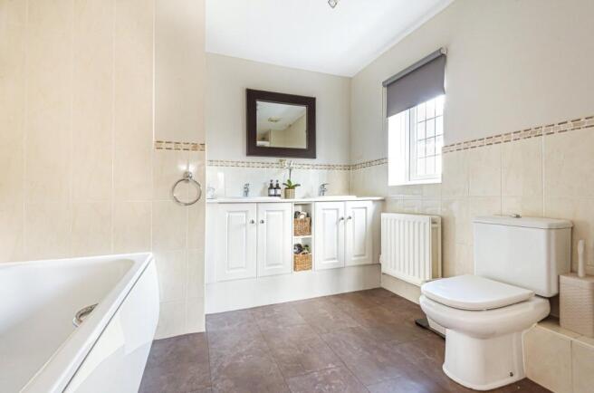 En-Suite Bathroom